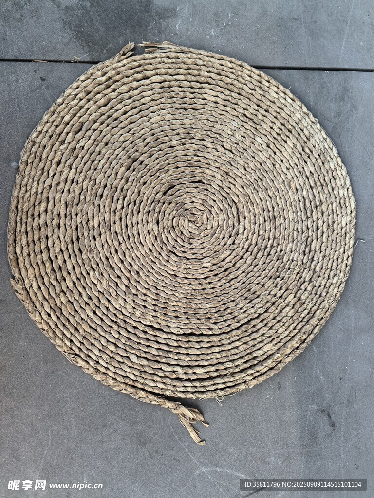 手工編織圓形草編地墊