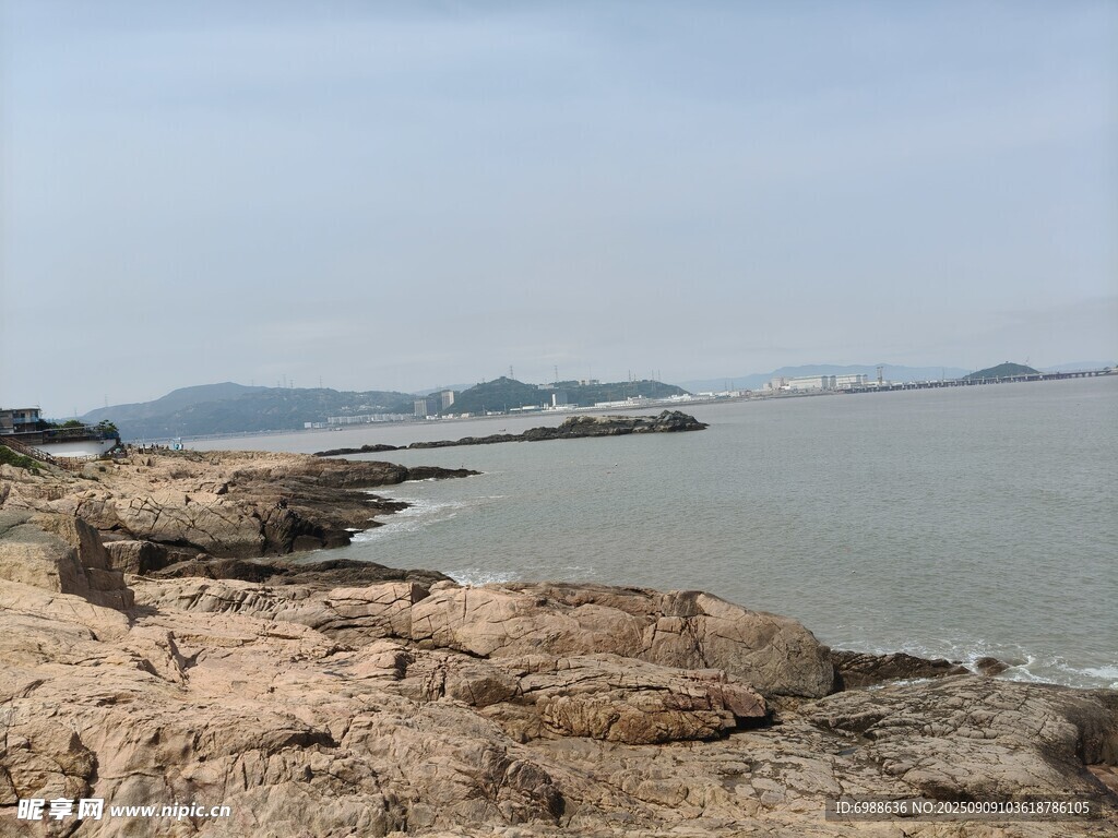 海邊巖石景觀