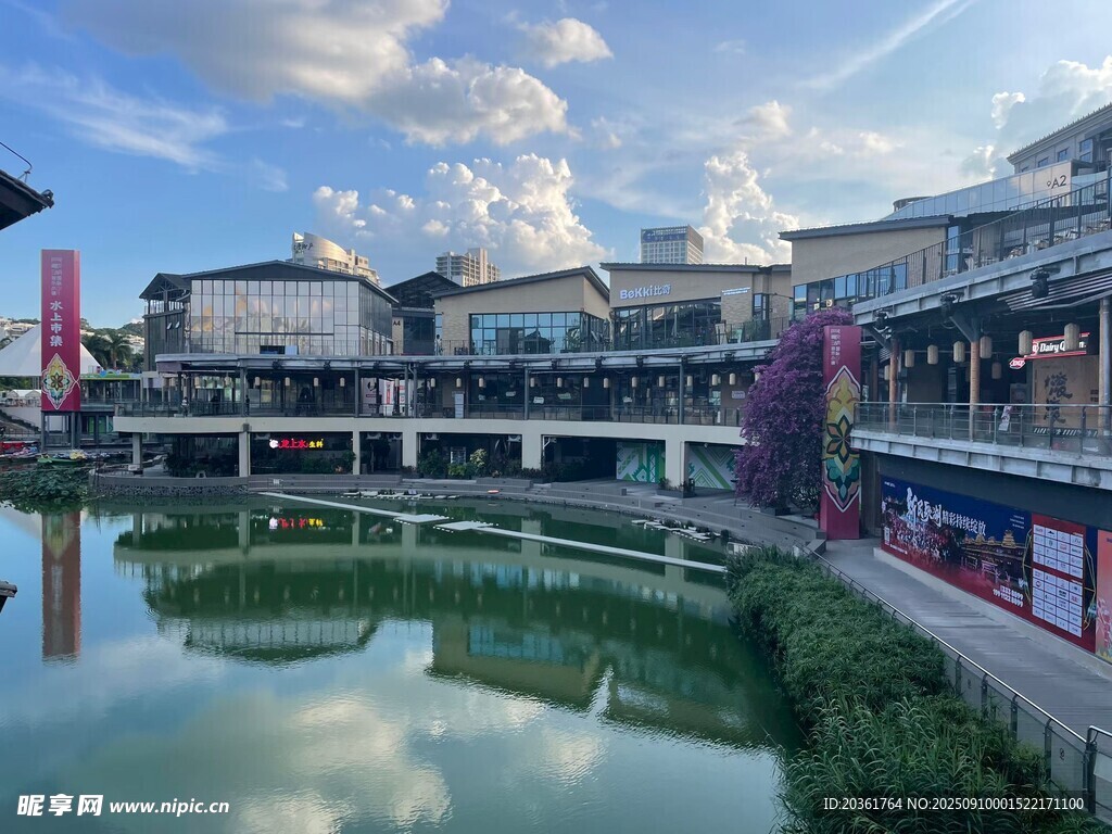 古色水鄉(xiāng)商業(yè)街景