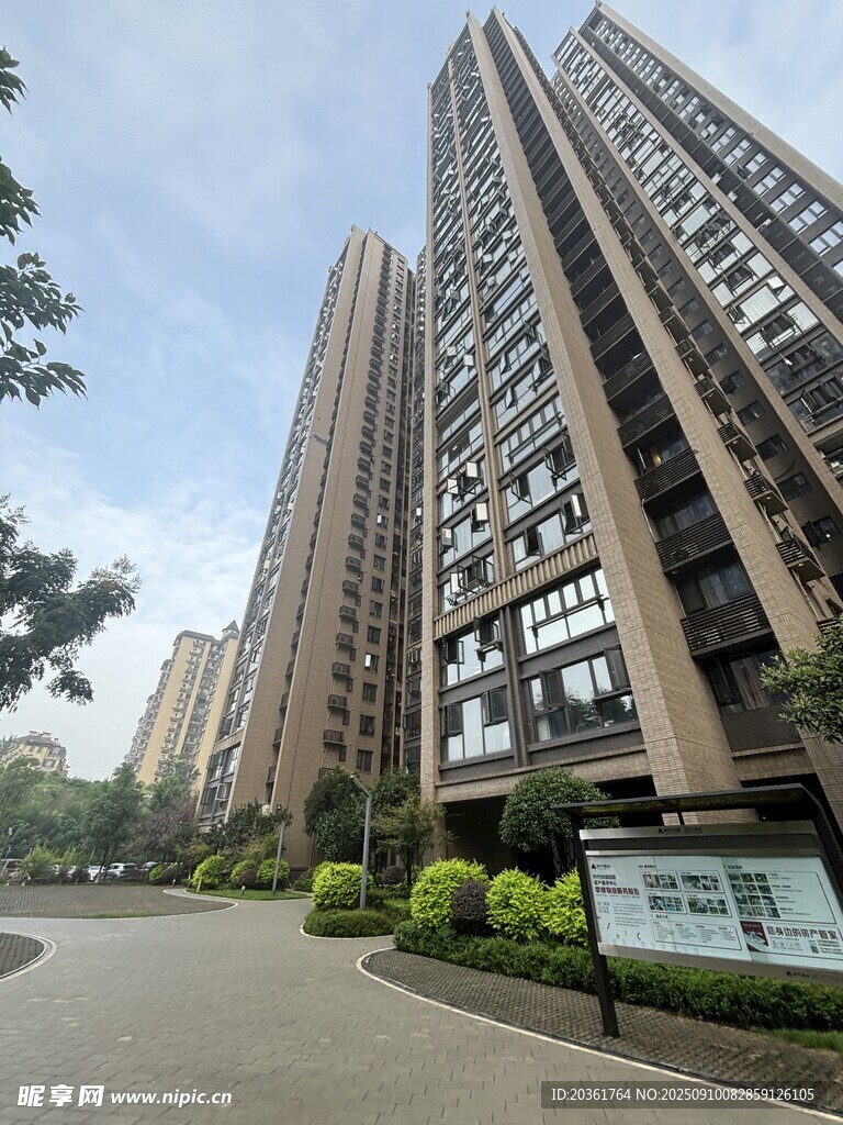 現(xiàn)代高層住宅小區(qū)景觀