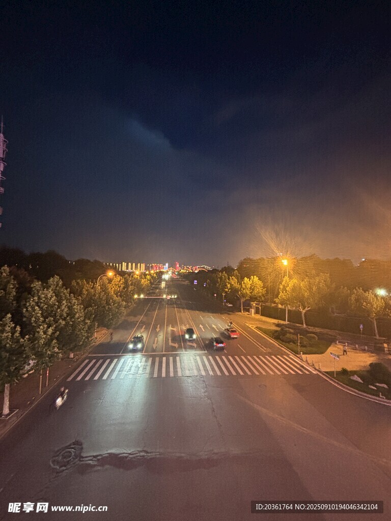 夜晚城市道路夜景風(fēng)光
