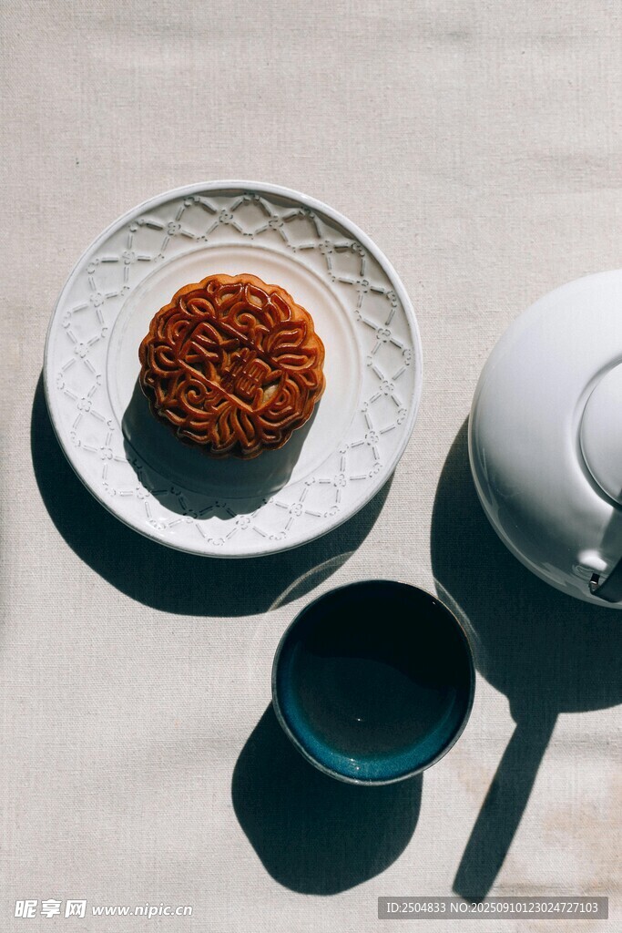 中式糕點(diǎn)茶具靜物組合