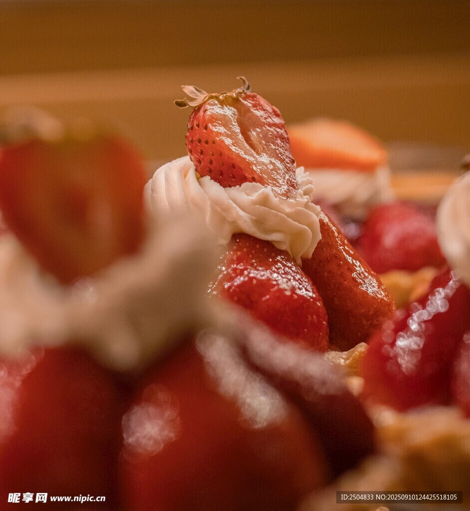 美味草莓甜點(diǎn)特寫