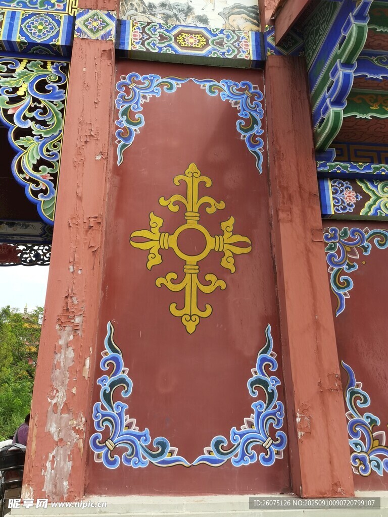 中式古建筑精美彩繪立柱