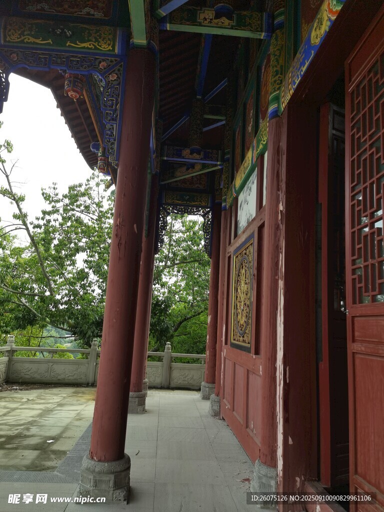 中式庭院走廊景致