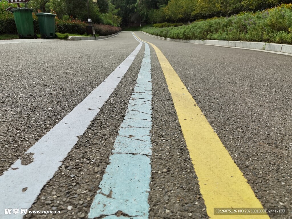 道路上的多彩標線