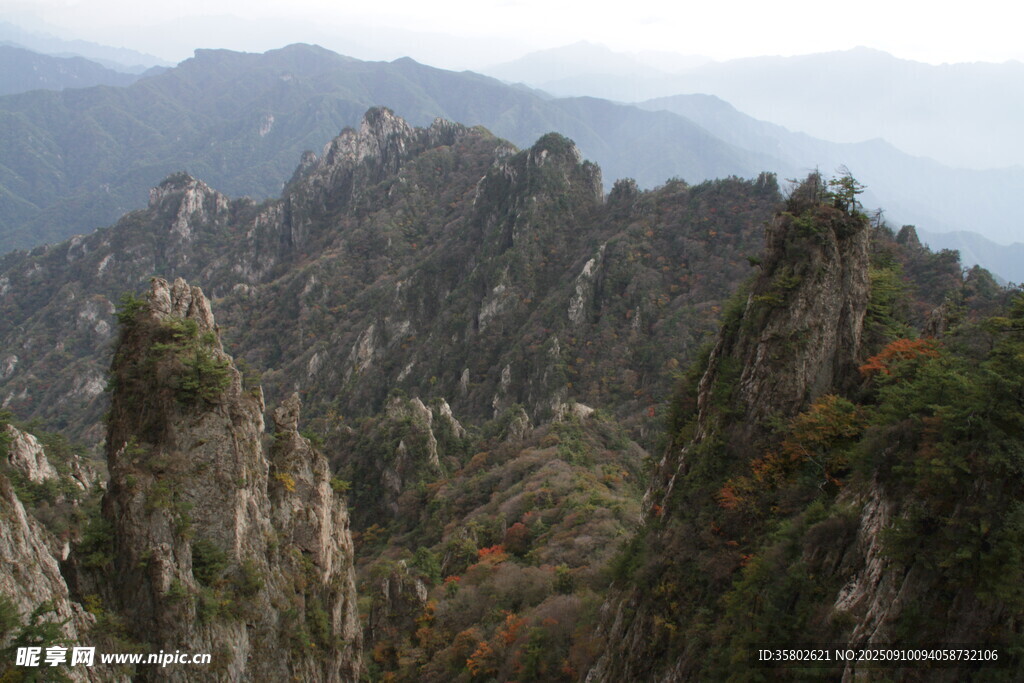 壯麗群山景觀