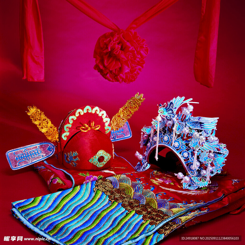 傳統(tǒng)戲曲服飾與頭飾展示
