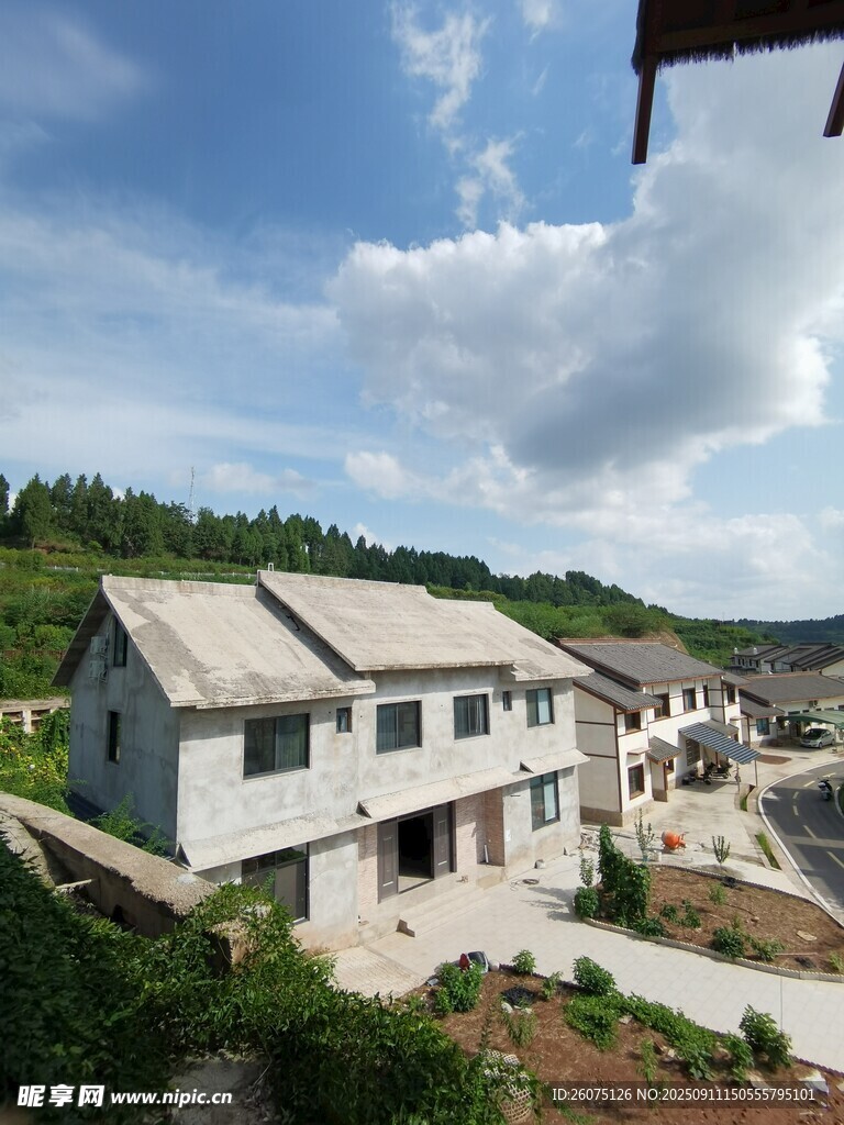 鄉(xiāng)村現(xiàn)代住宅寧靜好風(fēng)光