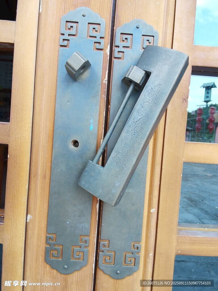復(fù)古金屬門(mén)鎖特寫(xiě)