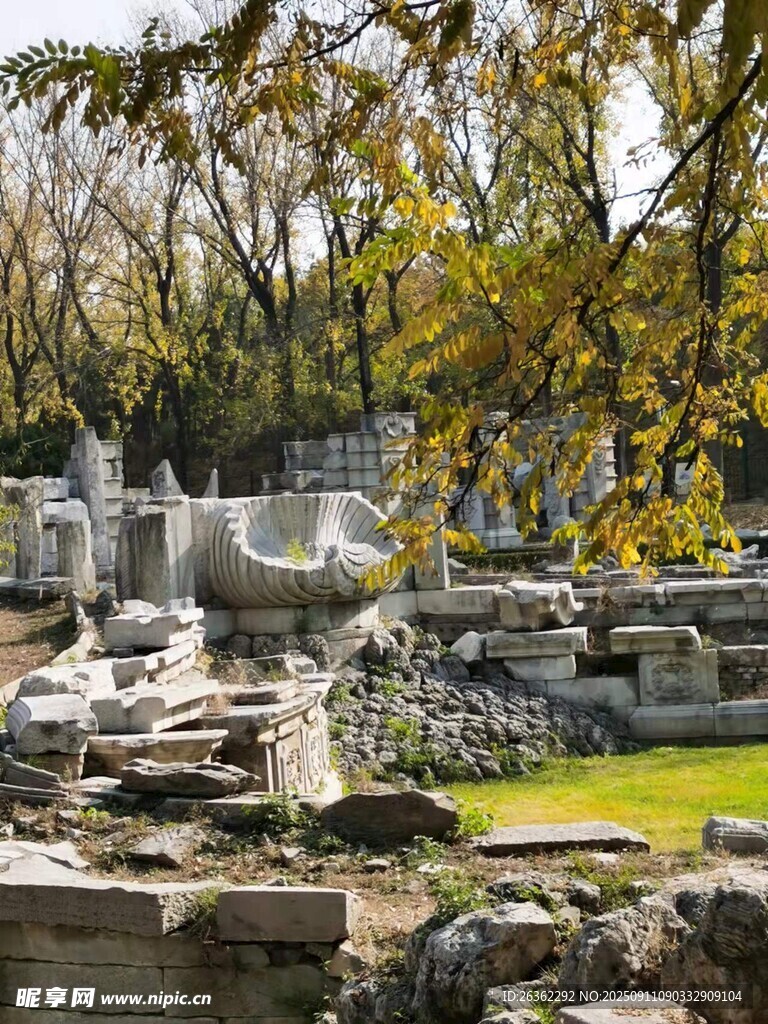 古老園林遺址景觀