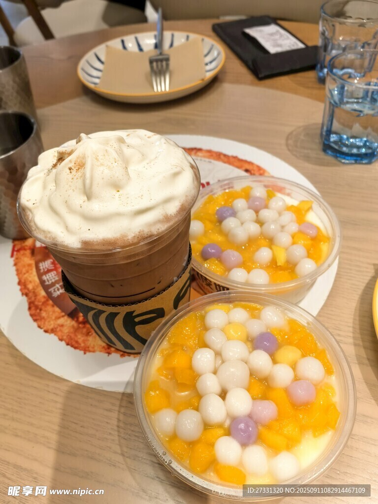 美味多樣的特色甜品組合