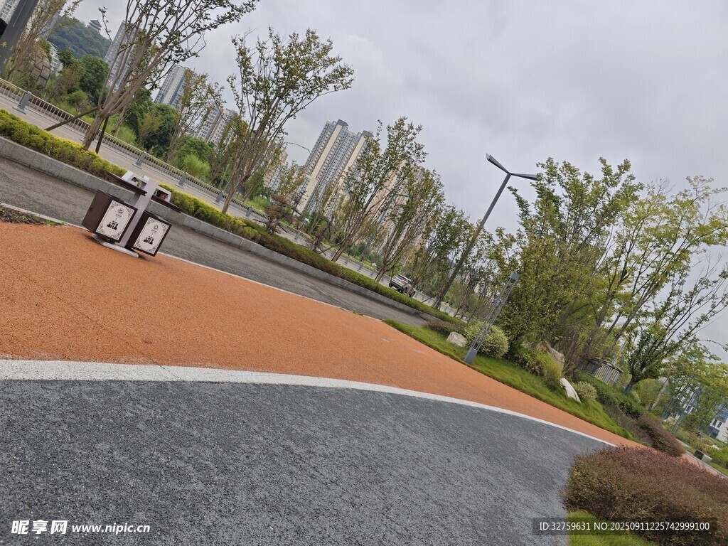 城市中的多彩休閑步道
