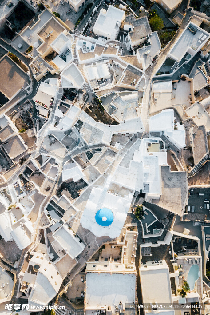 俯瞰城市建筑屋頂景觀