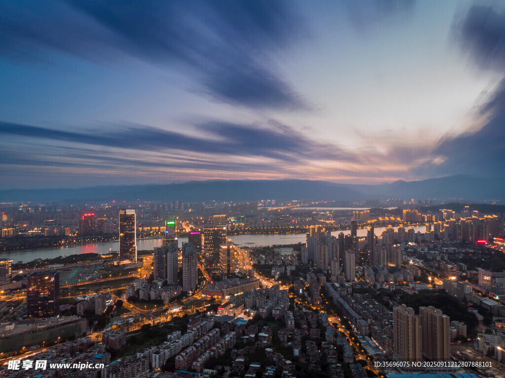 夕陽下的福州閩江岸