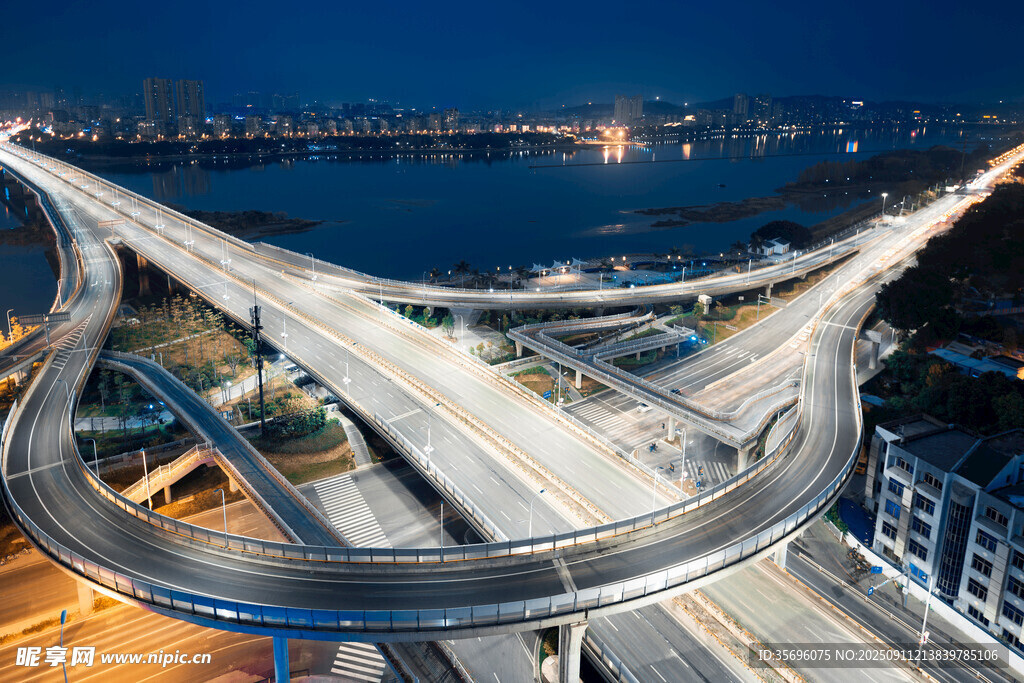 城市建筑立交橋夜景