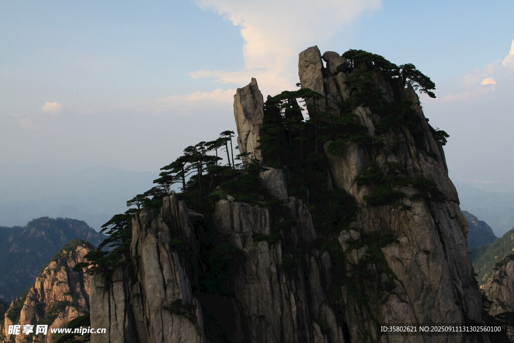 黃山奇峰美景