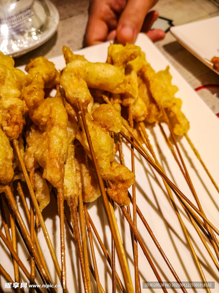 美味烤肉串誘人食欲