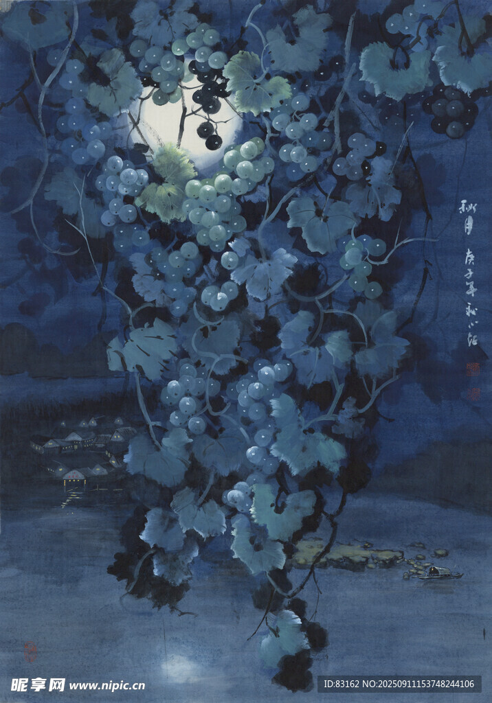 月夜下的繁茂葡萄藤