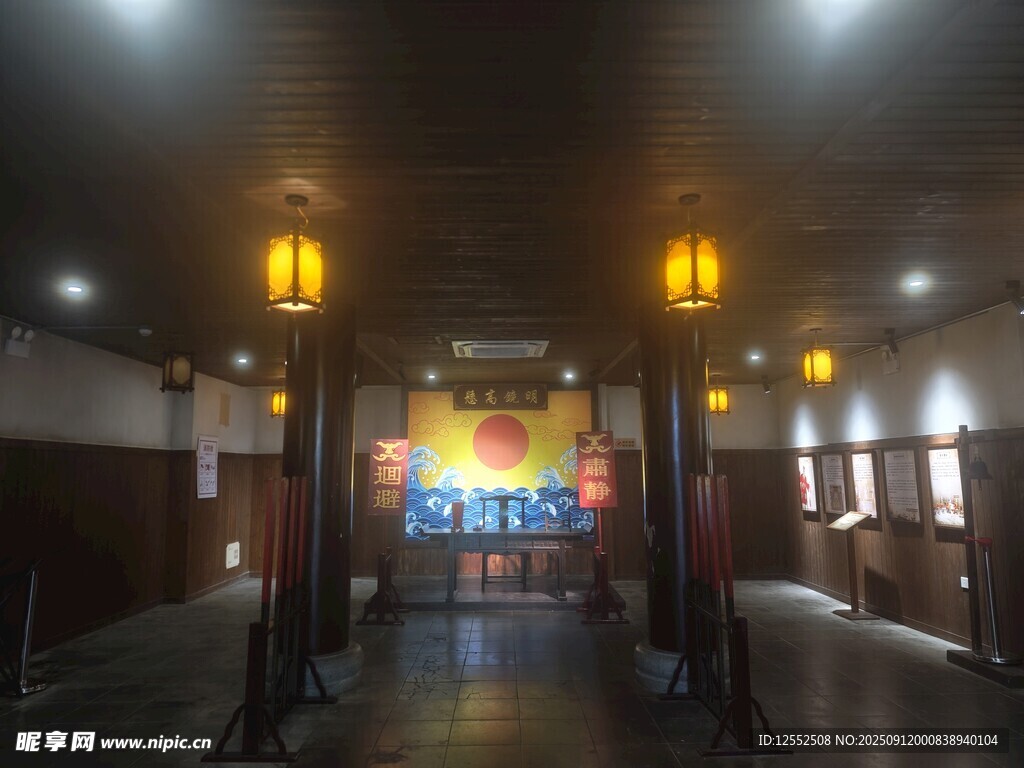 中式風(fēng)格室內(nèi)大廳場景