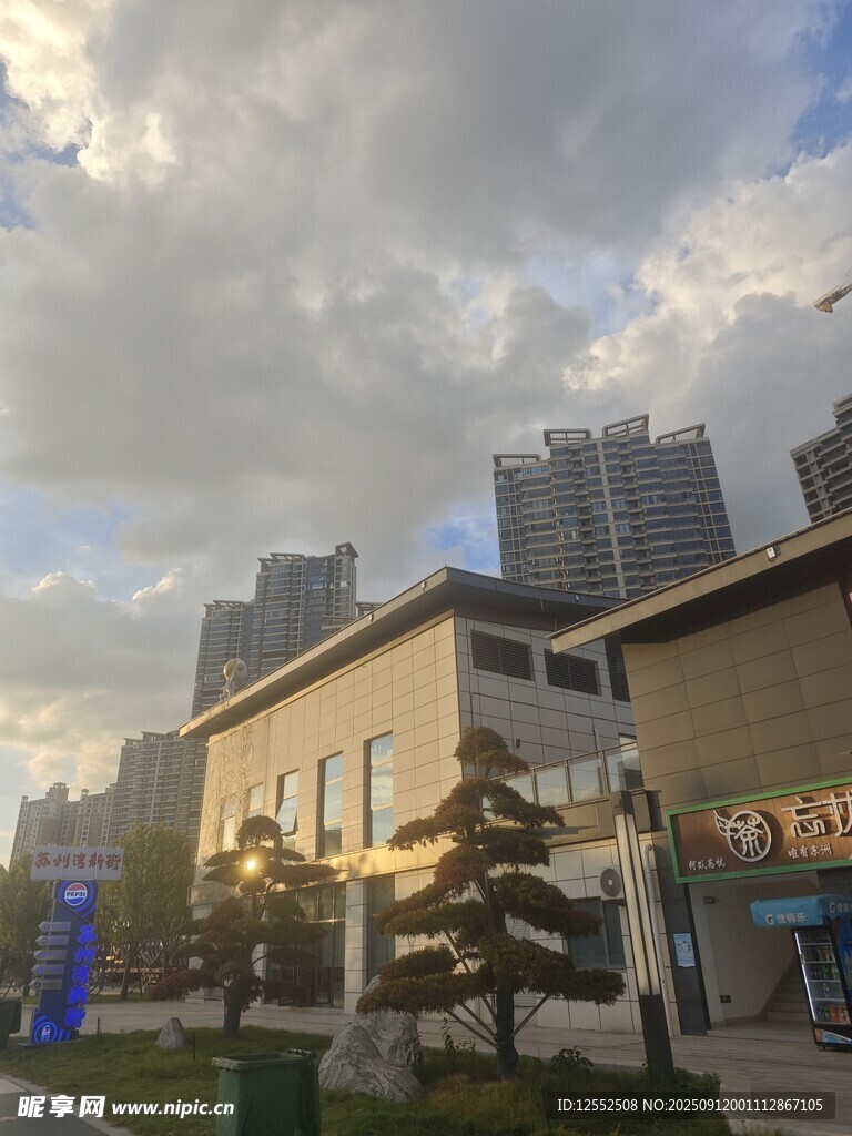 城市商業(yè)街建筑景觀