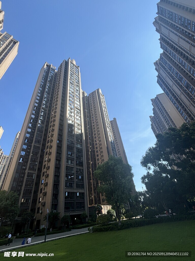 高層住宅區(qū)景觀