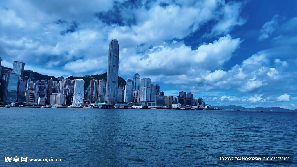 海濱城市壯麗天際線