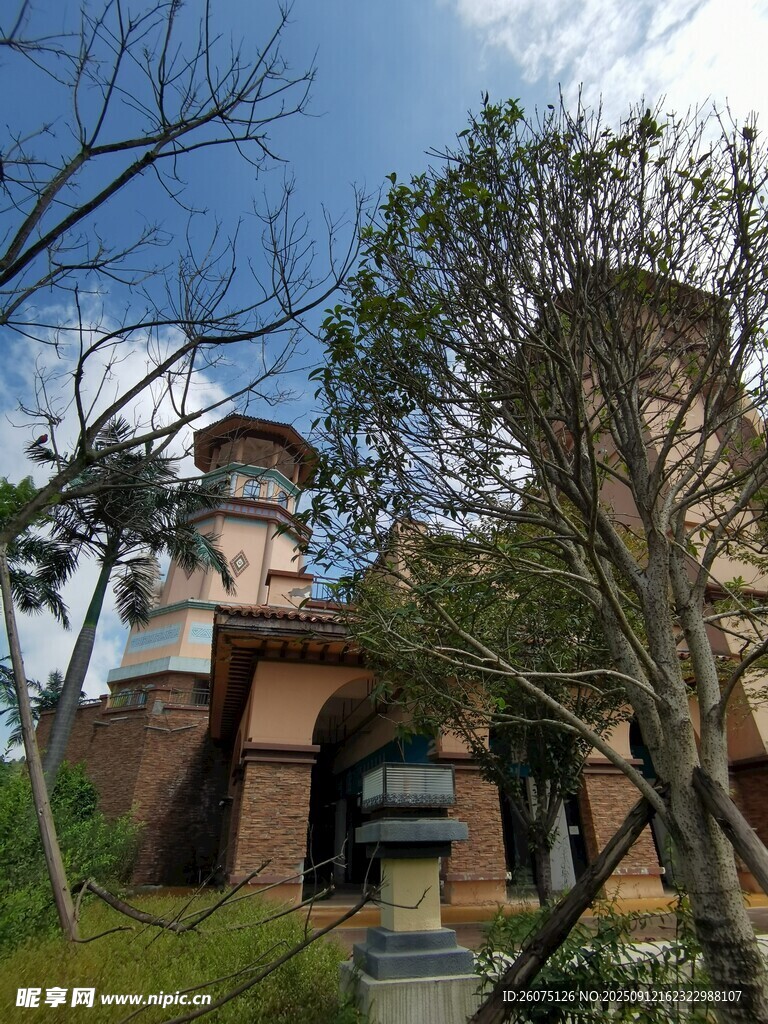 山林間的別致建筑