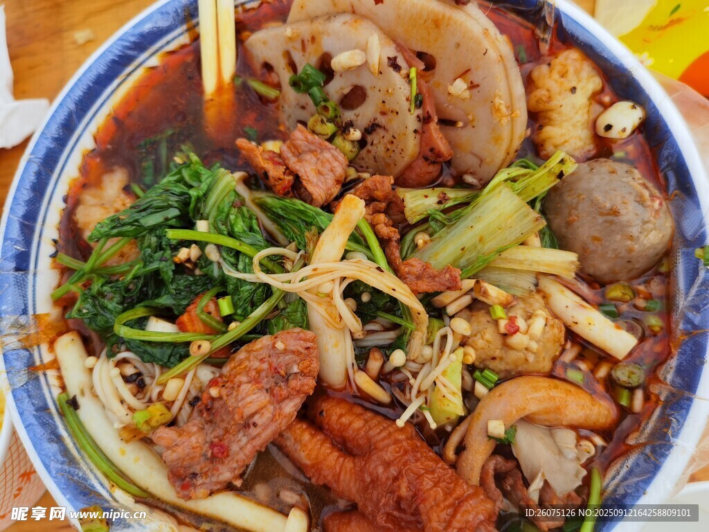 美味豐盛的特色麻辣燙