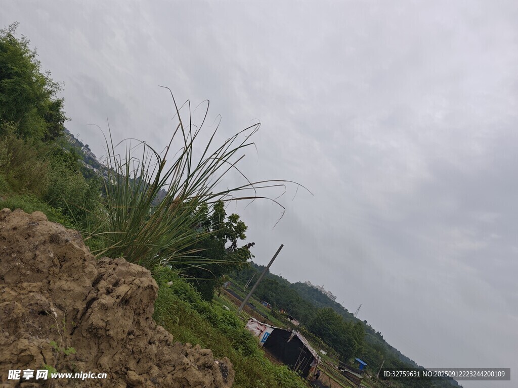 山間景色