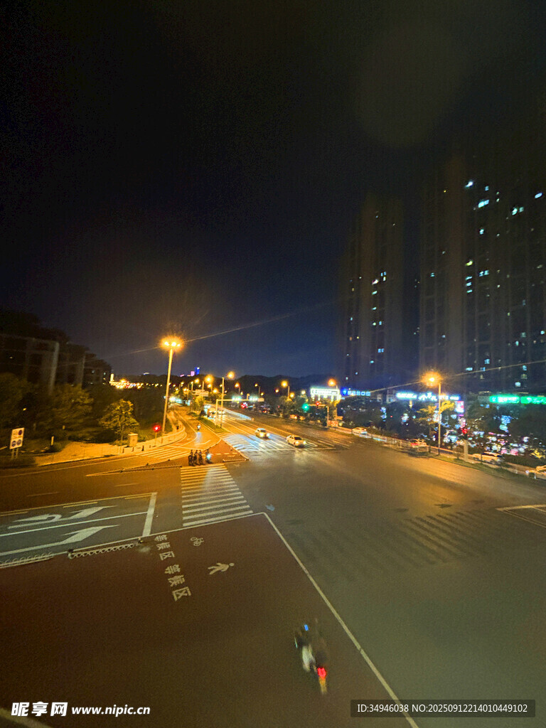城市夜晚街道夜景畫面