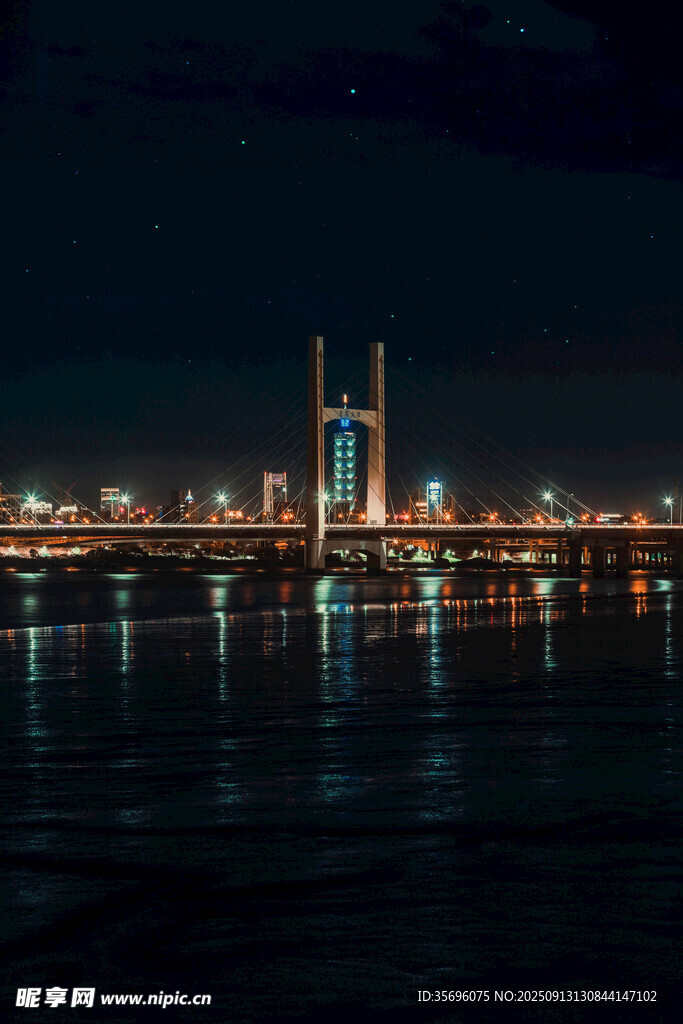 夜晚跨海大橋璀璨夜景