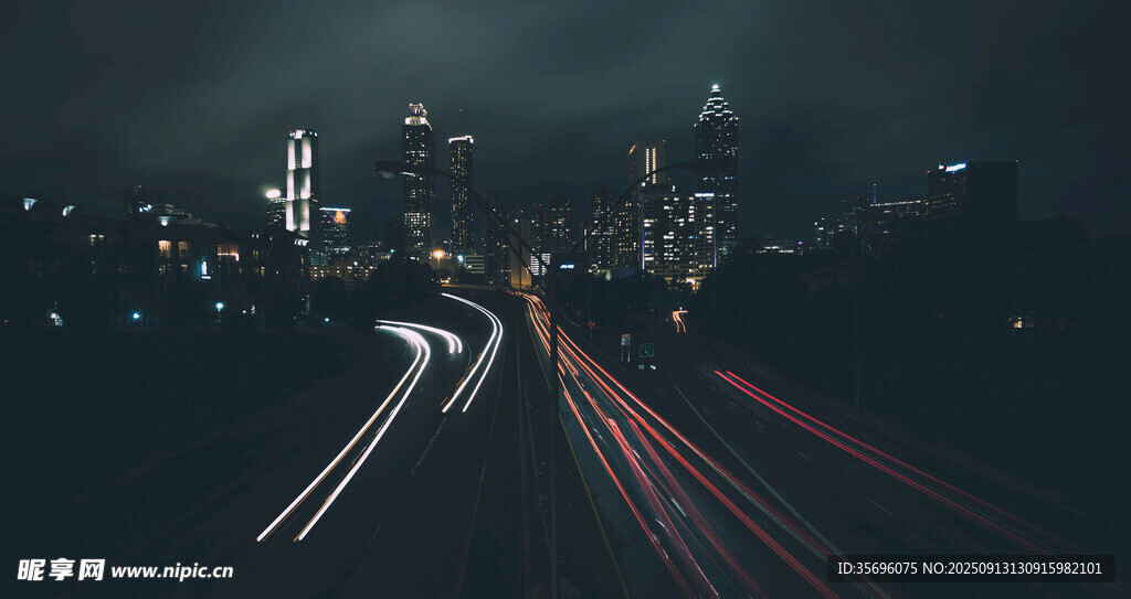 城市夜景車流光影軌跡