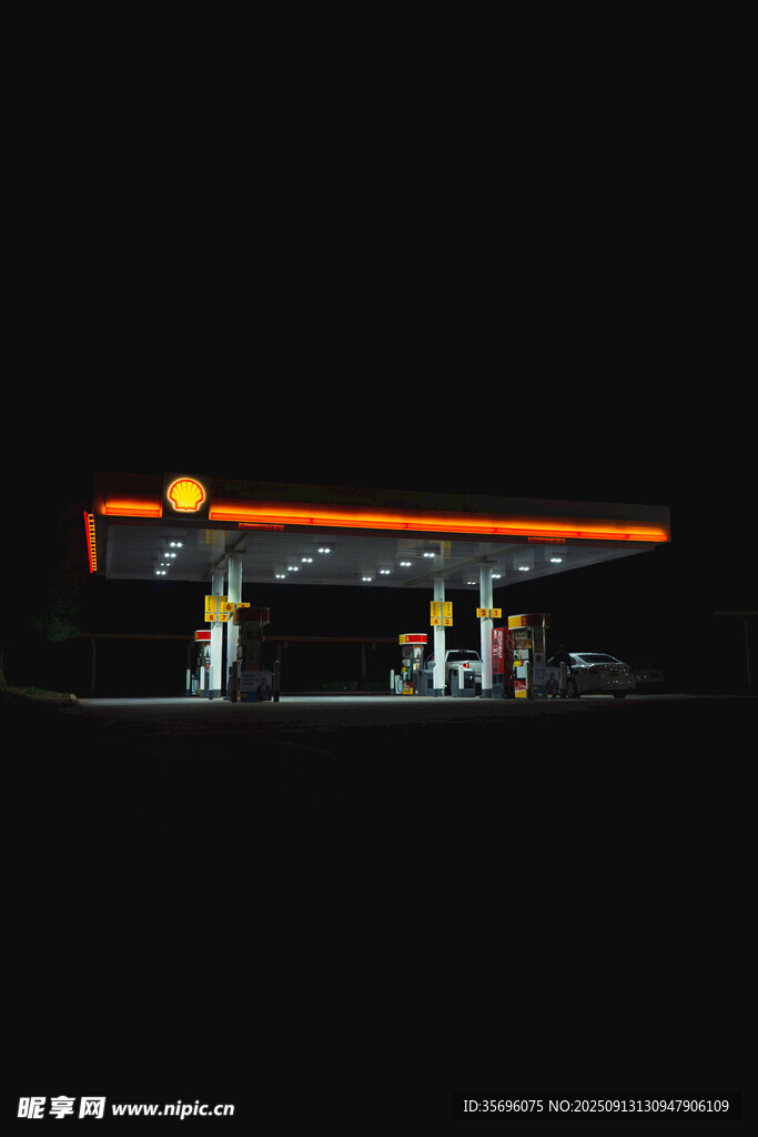 加油站夜景燈光效果圖