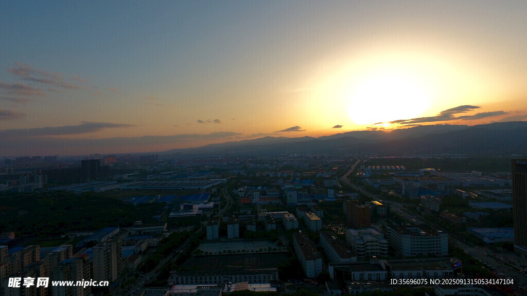 城市日落美景