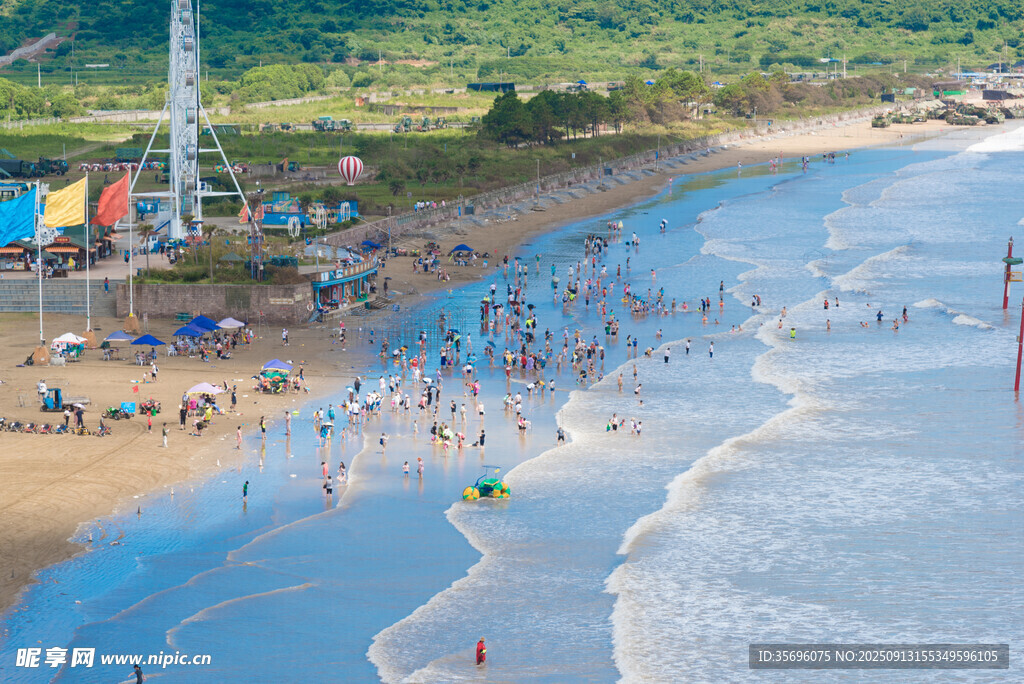 夏日海水浴場