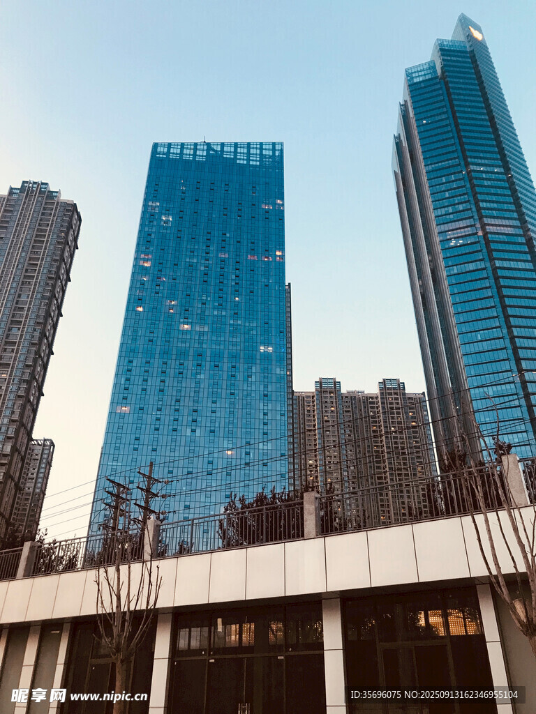 都市摩天大樓景觀