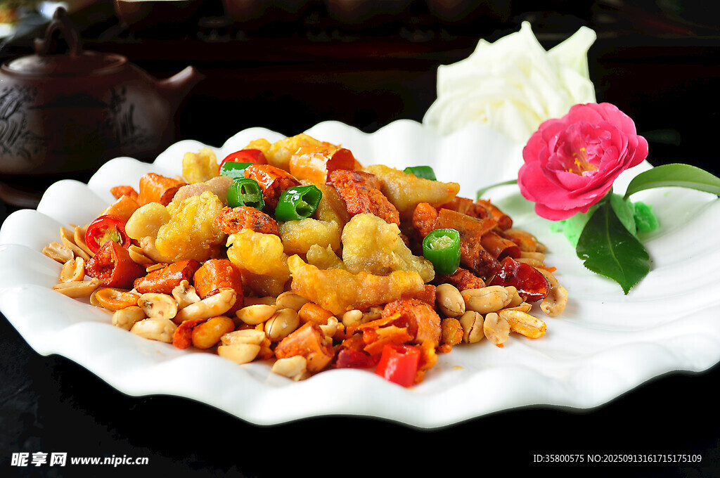 美味菠蘿炒飯擺盤精致