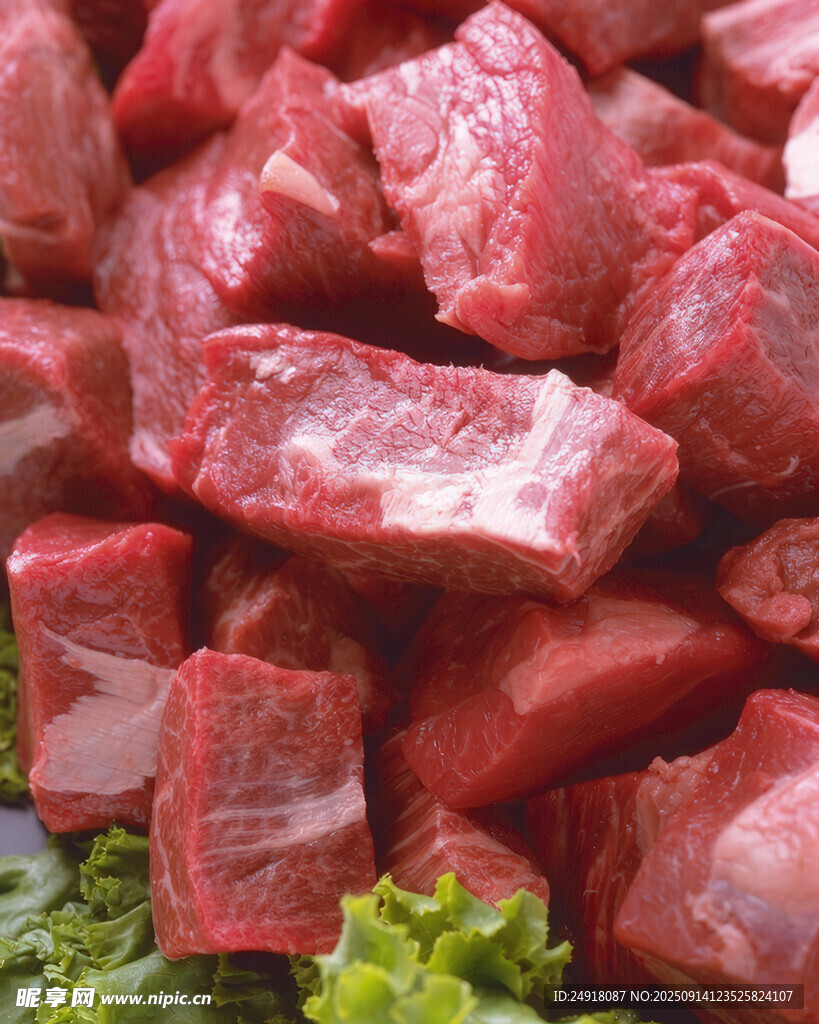 新鮮切塊牛肉色澤誘人