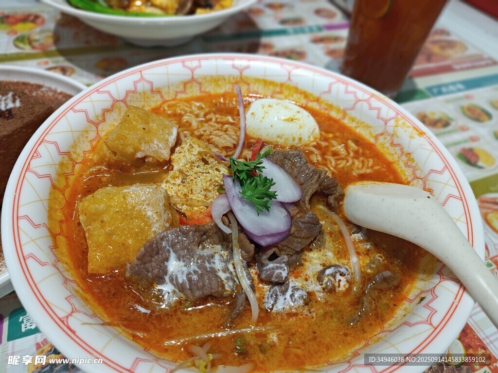 美味濃郁的特色咖喱湯