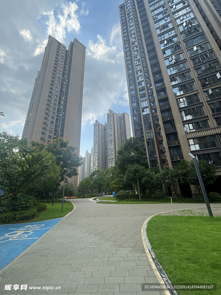 城市住宅區(qū)的優(yōu)美景觀
