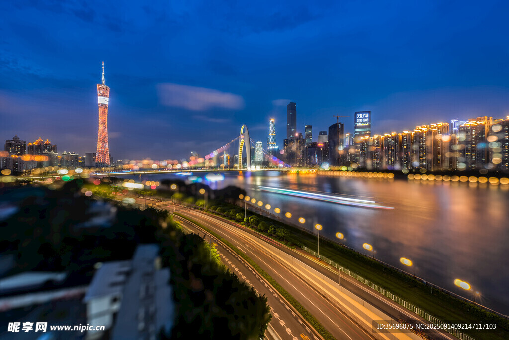 上海外灘夜景璀璨風(fēng)光