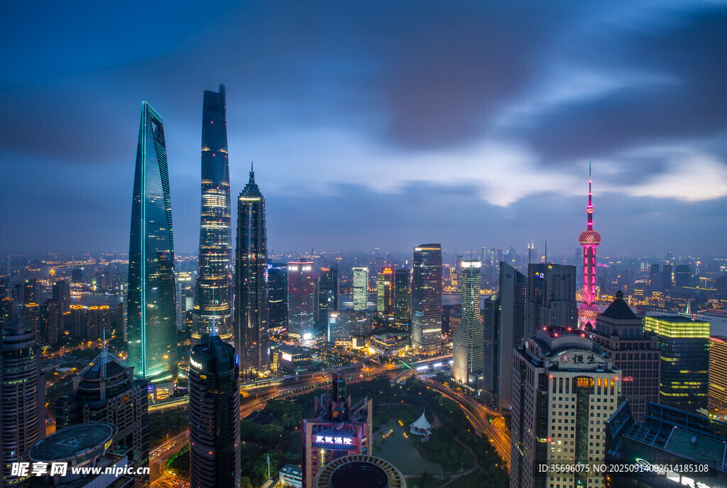 上海璀璨夜景俯瞰