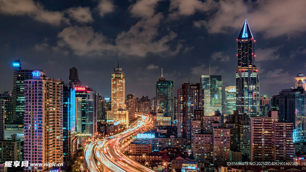 繁華都市夜景