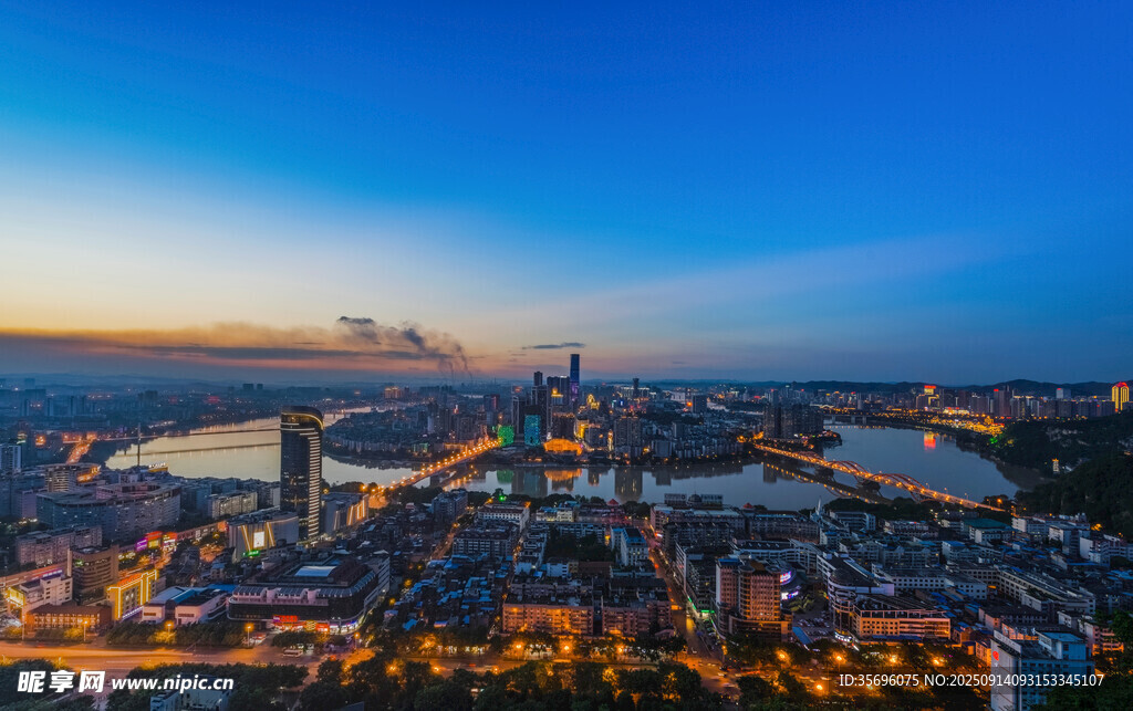 城市夜景璀璨風光