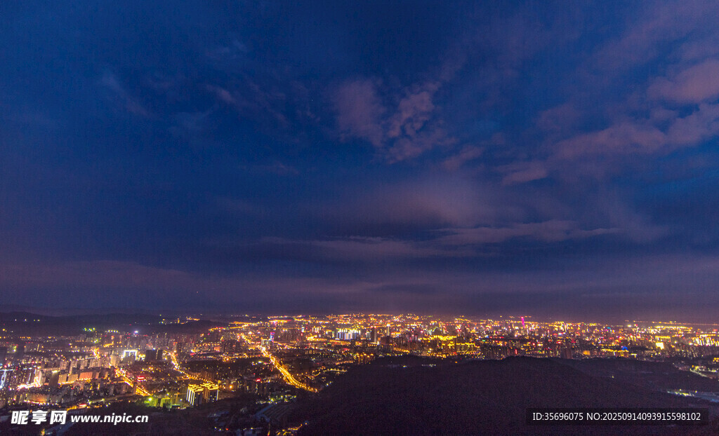 城市夜景璀璨燈光秀