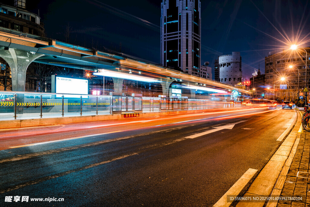 城市夜景車流光影之美