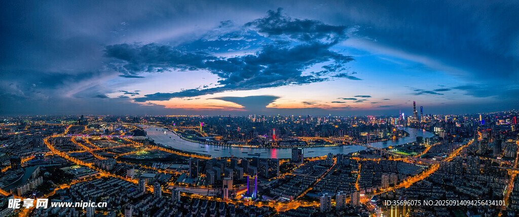 城市璀璨夜景全景圖