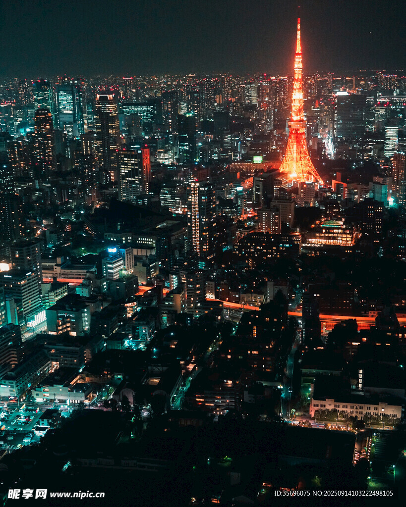 東京夜景璀璨的城市天際線(xiàn)