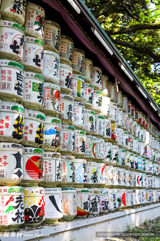 日本傳統(tǒng)酒壇景觀